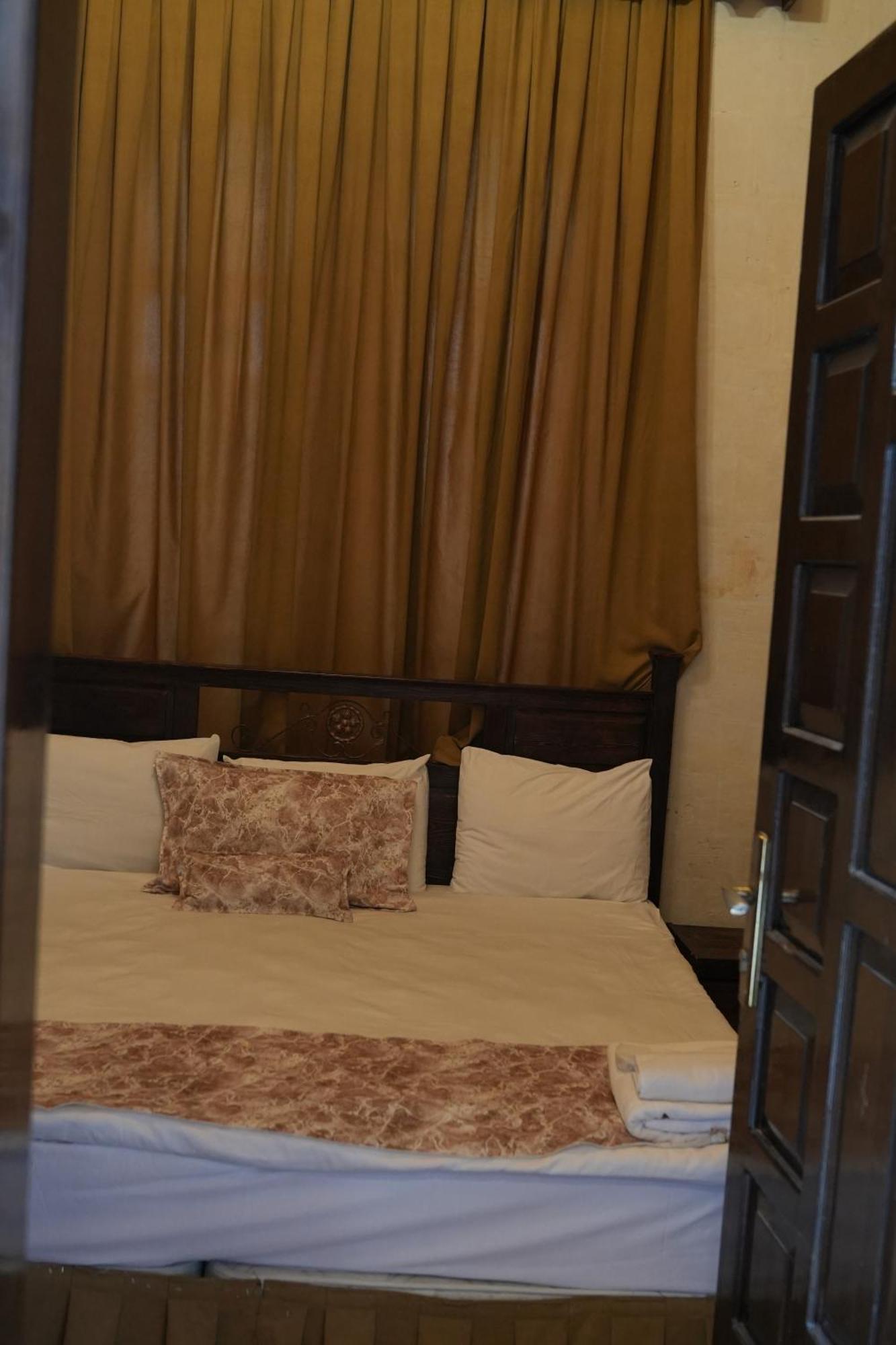 Joselin Hotel 샤늘르우르파 외부 사진